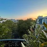 Paris 2 Bedrooms Chic Apartment 18Th District